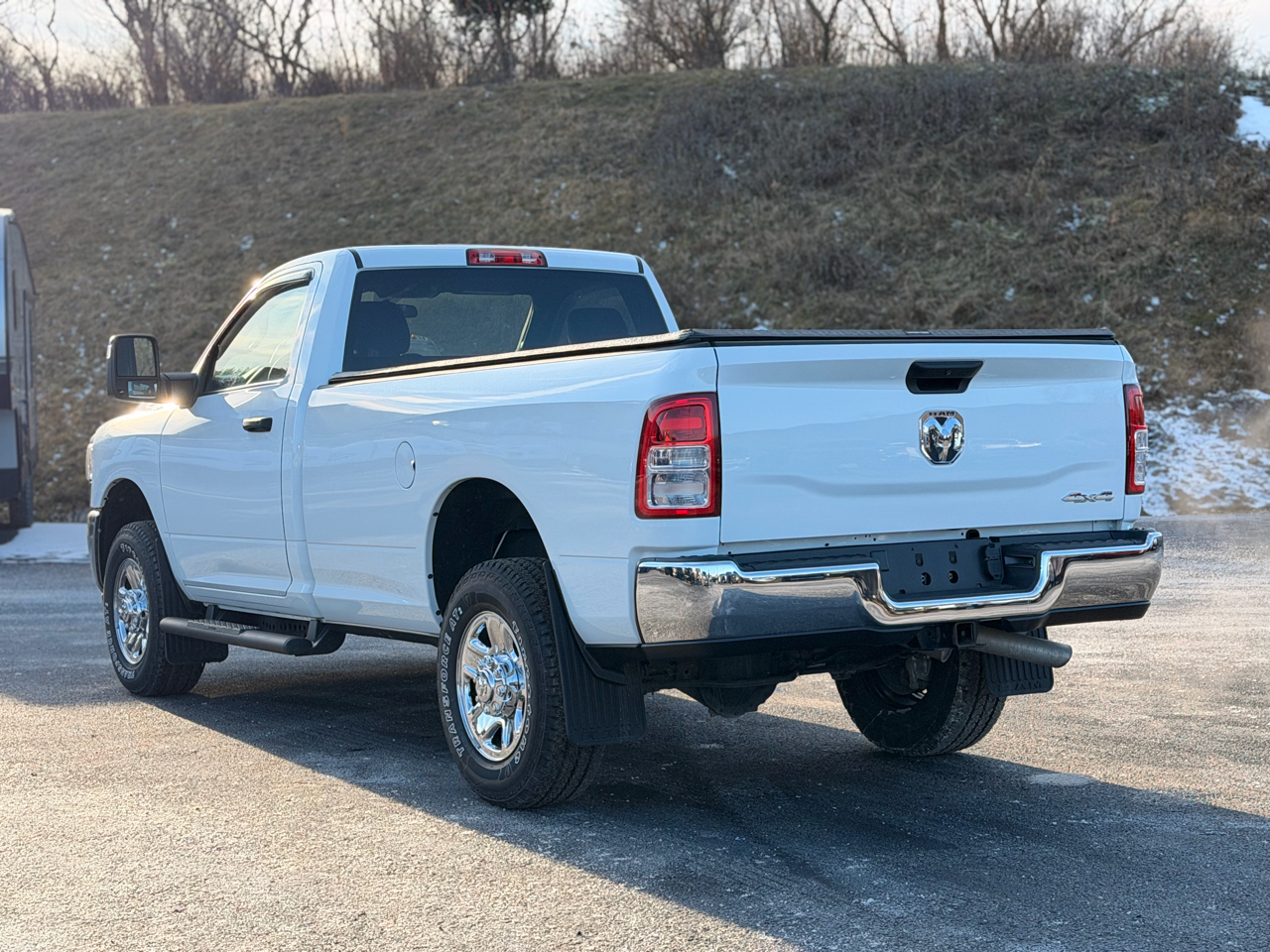 RAM 2500 Tradesman Reg Cab 4WD 2024
