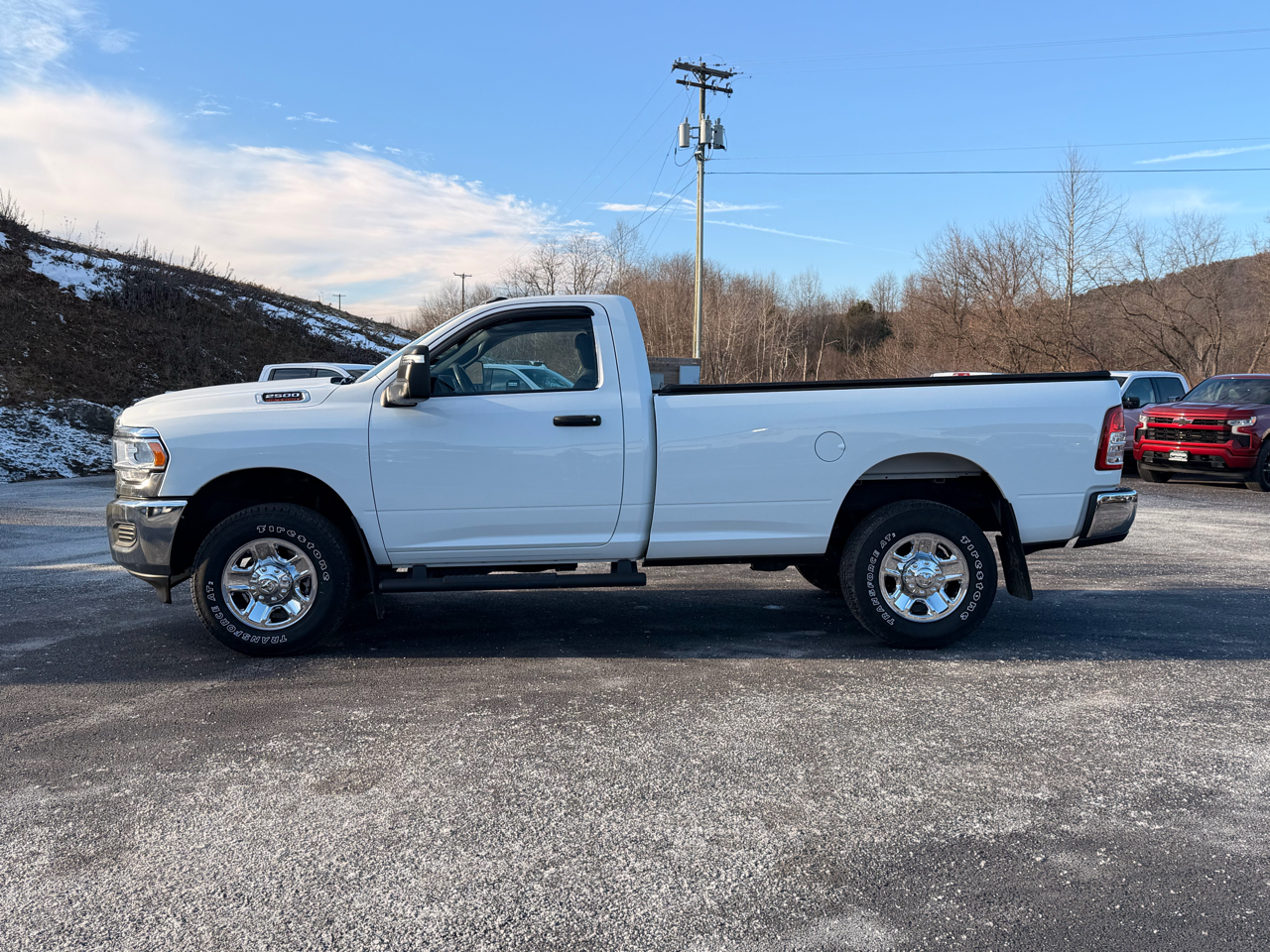 RAM 2500 Tradesman Reg Cab 4WD 2024