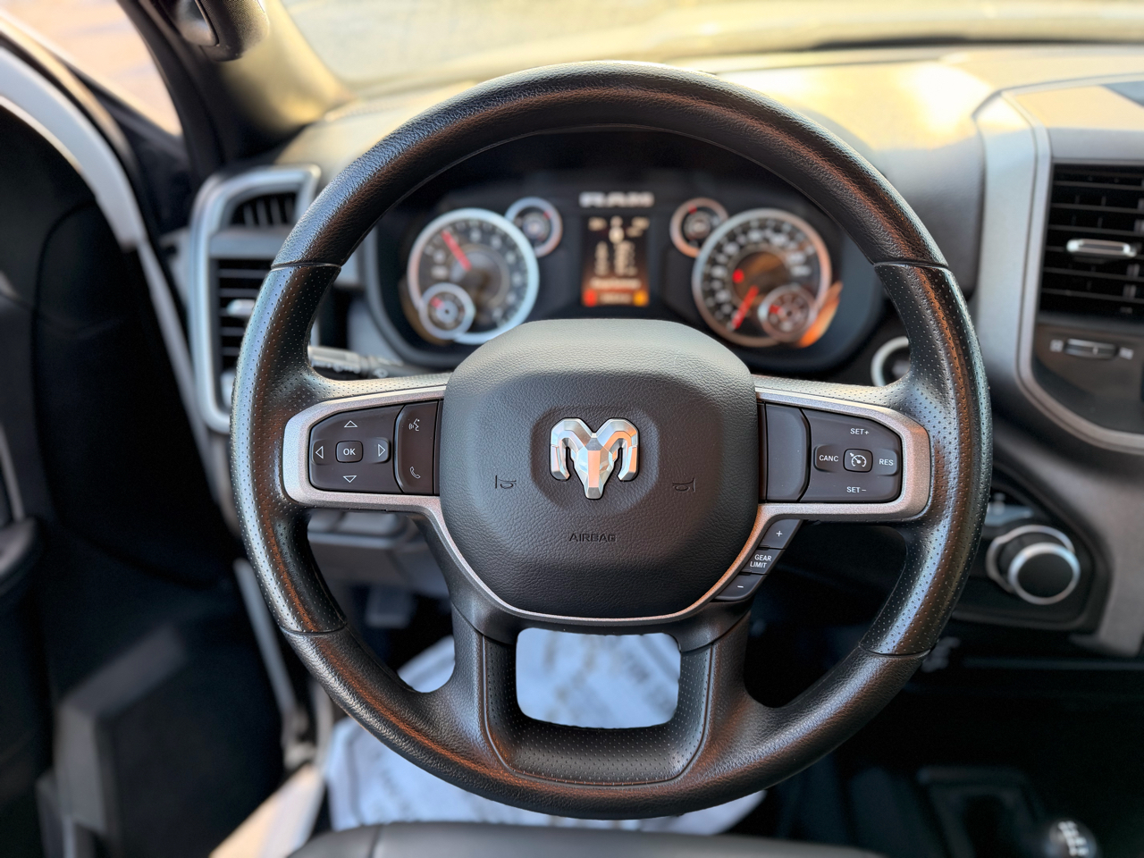 RAM 2500 Tradesman Reg Cab 4WD 2024