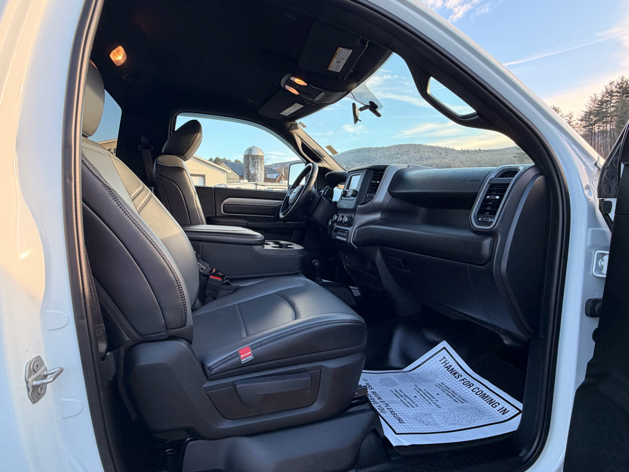 RAM 2500 Tradesman Reg Cab 4WD 2024