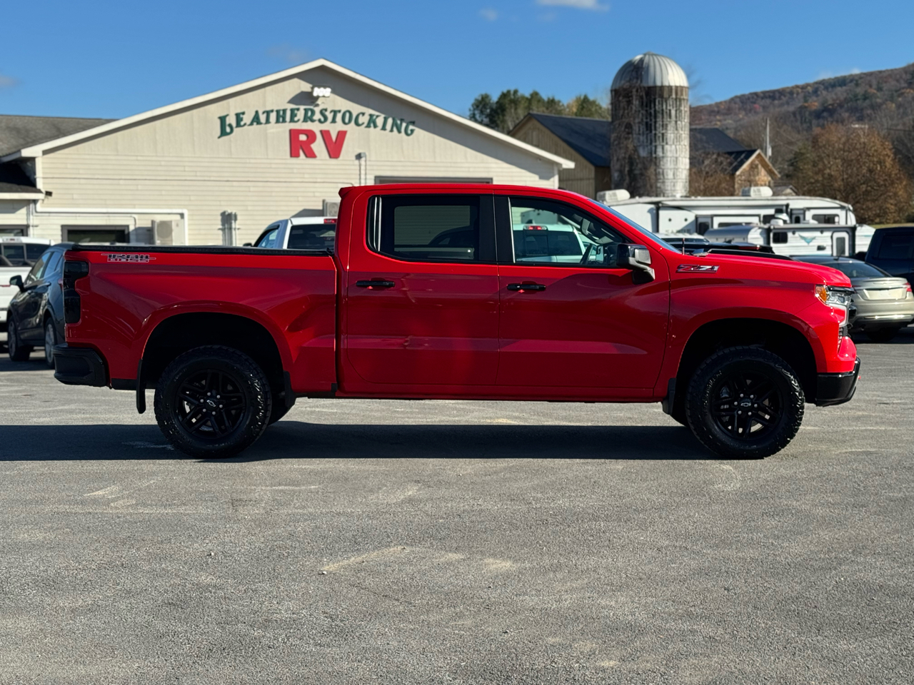 Chevrolet Silverado 1500 LT Trail Boss Crew Cab 4WD 2024 Chevrolet Silverado 1500 LT Trail Boss Crew Cab 4WD 2024