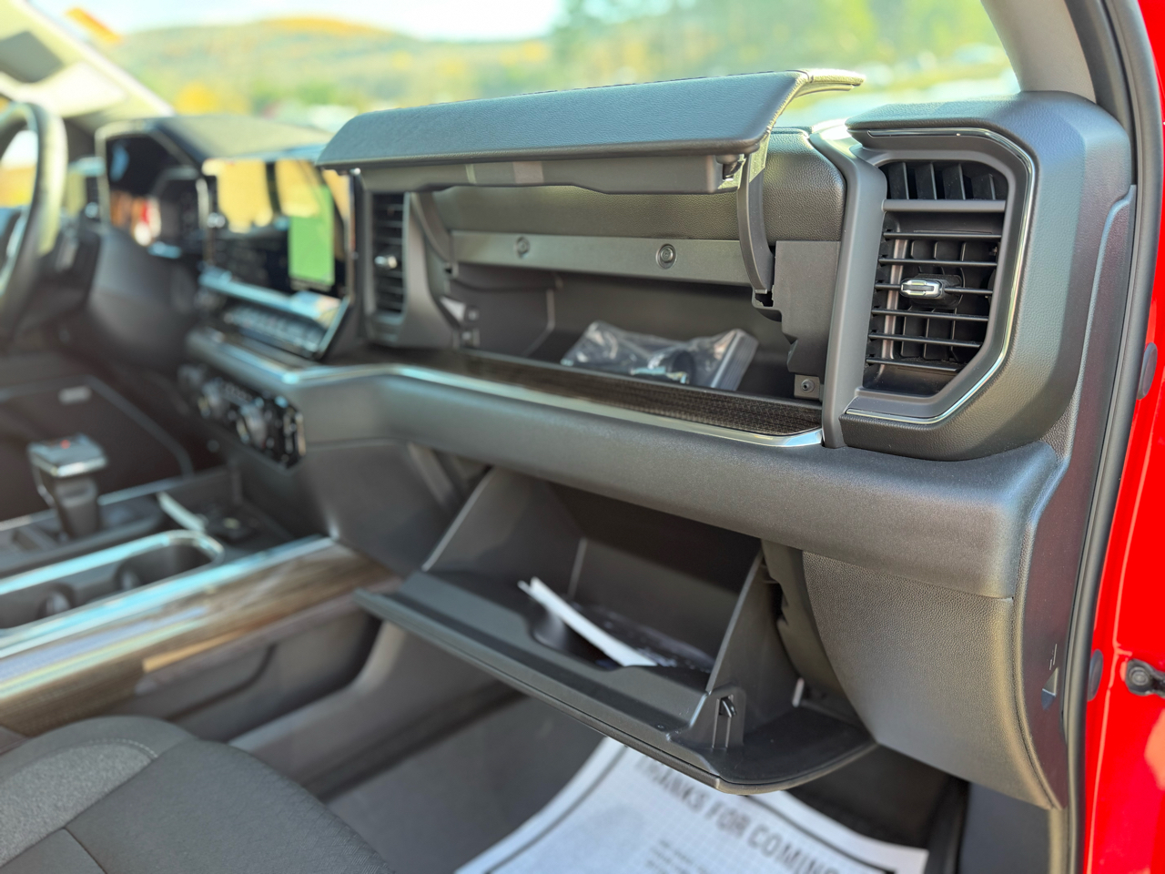 Chevrolet Silverado 1500 LT Trail Boss Crew Cab 4WD 2024 Chevrolet Silverado 1500 LT Trail Boss Crew Cab 4WD 2024