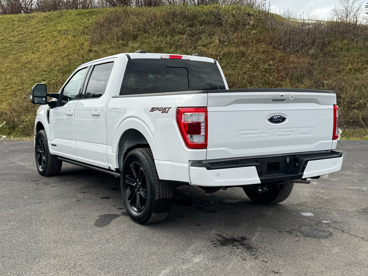 Ford F-150 Lariat SuperCrew 4WD 2023