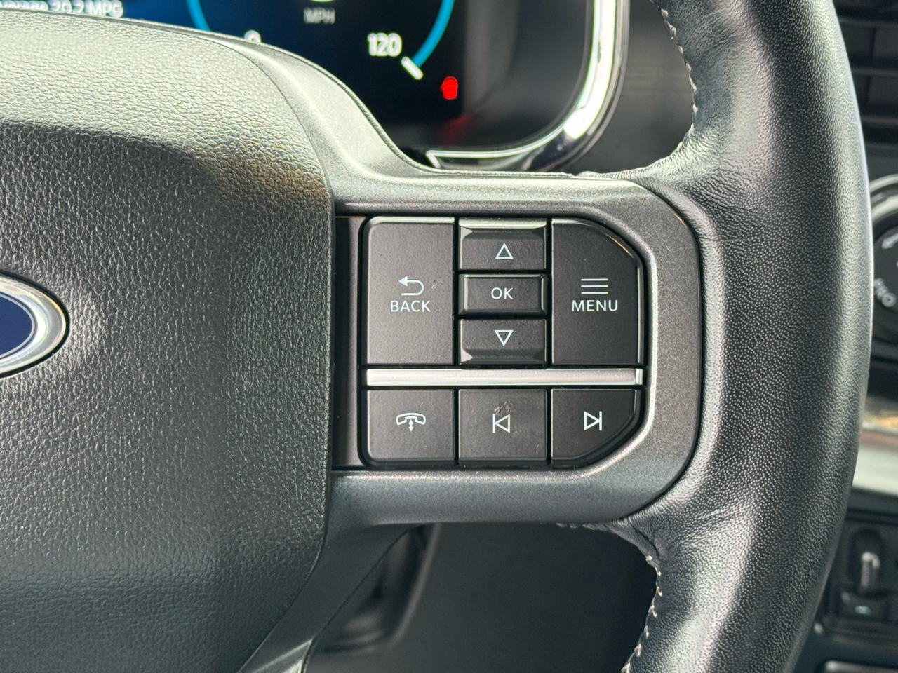 Ford F-150 Lariat SuperCrew 4WD 2023