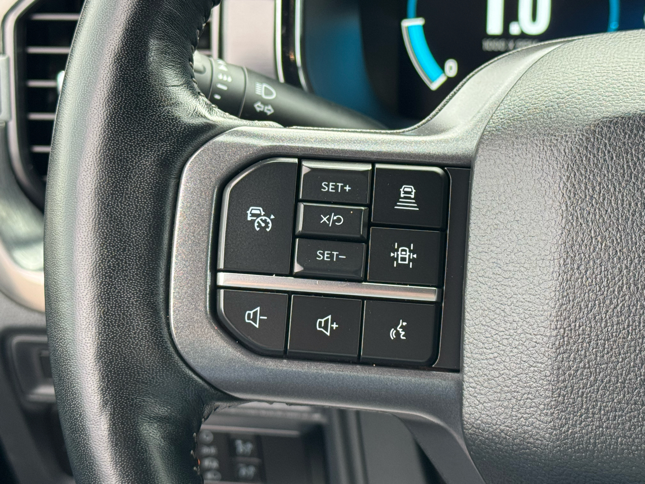 Ford F-150 Lariat SuperCrew 4WD 2023