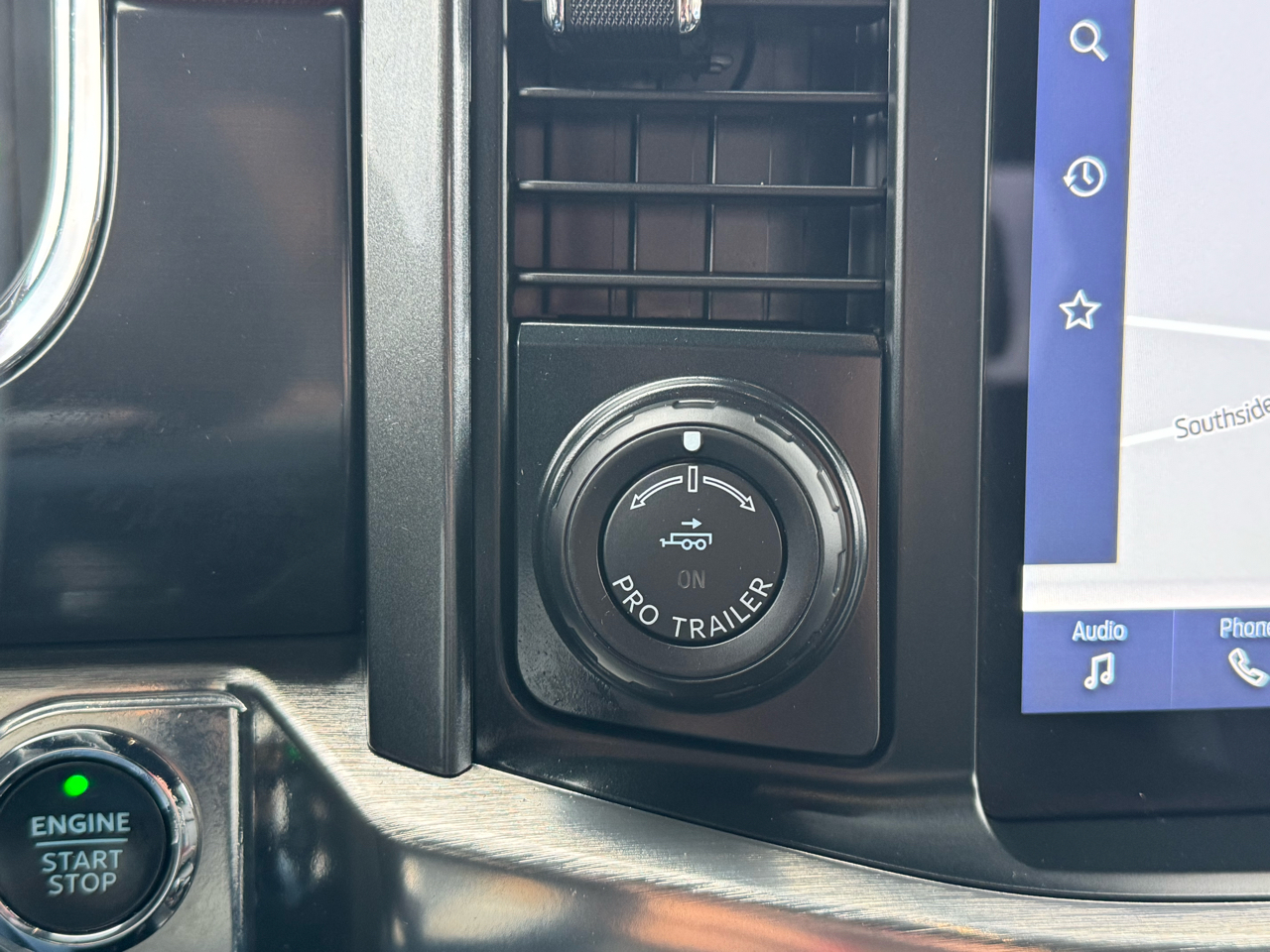 Ford F-150 Lariat SuperCrew 4WD 2023