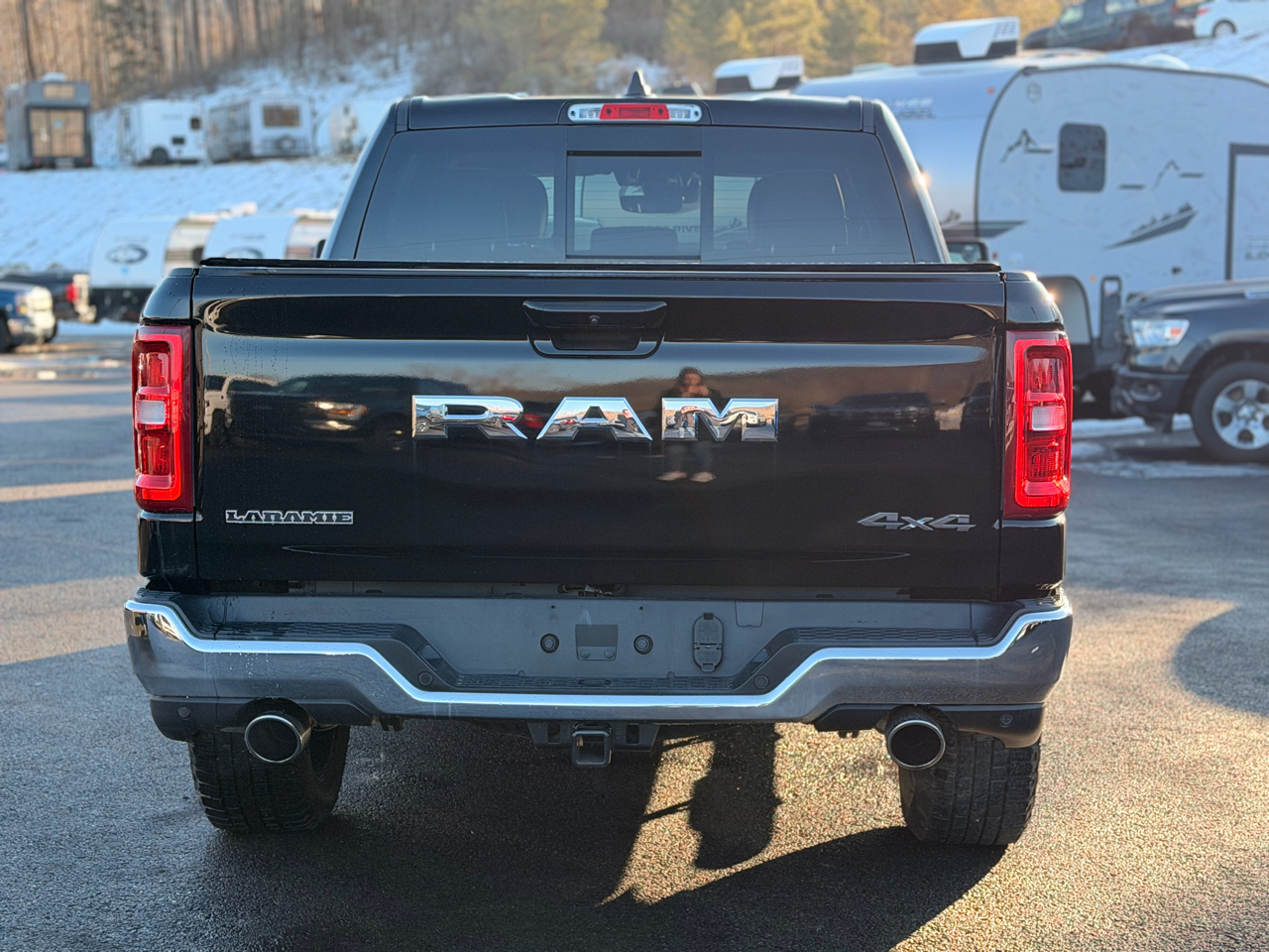 RAM 1500 Laramie Crew Cab SWB 4WD 2025