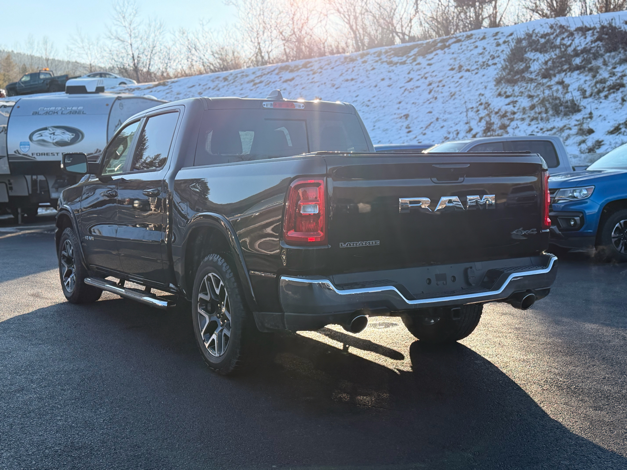 RAM 1500 Laramie Crew Cab SWB 4WD 2025