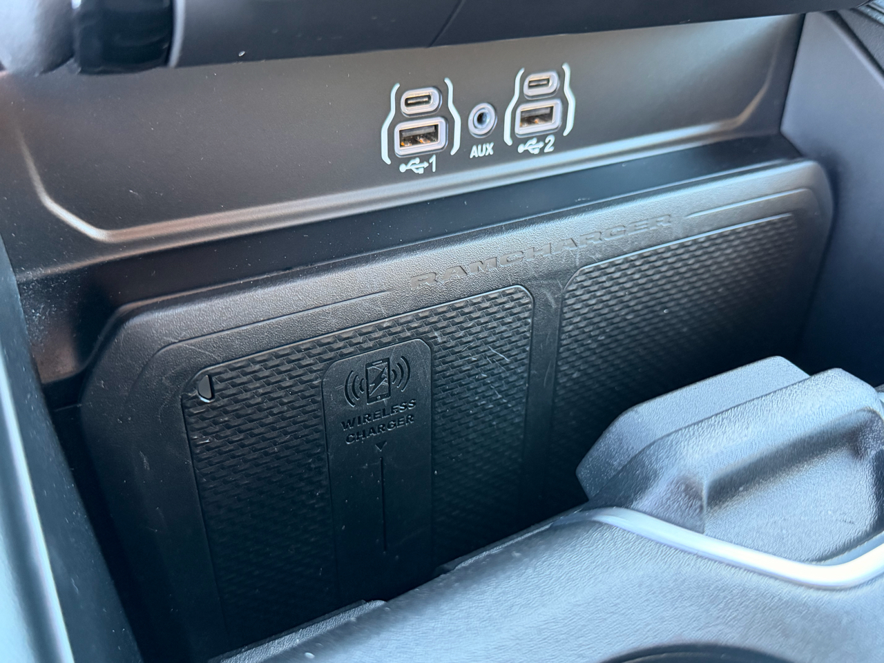 RAM 1500 Laramie Crew Cab SWB 4WD 2025