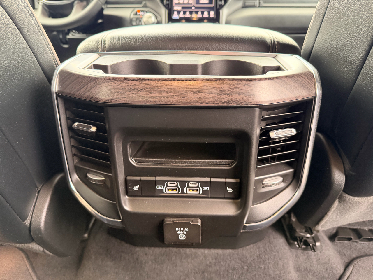 RAM 1500 Laramie Crew Cab SWB 4WD 2025