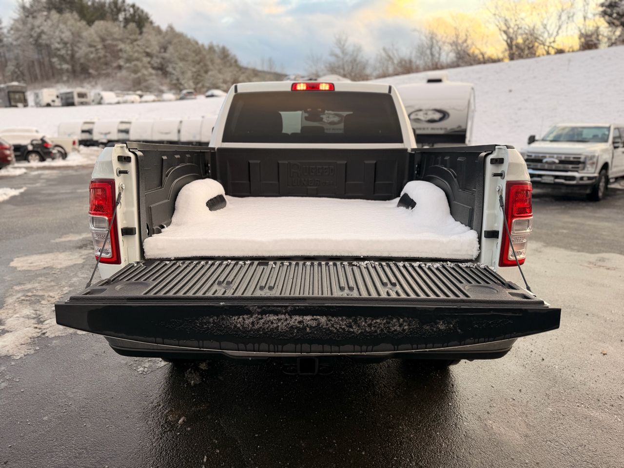 RAM 2500 Tradesman Crew Cab SWB 4WD 2023