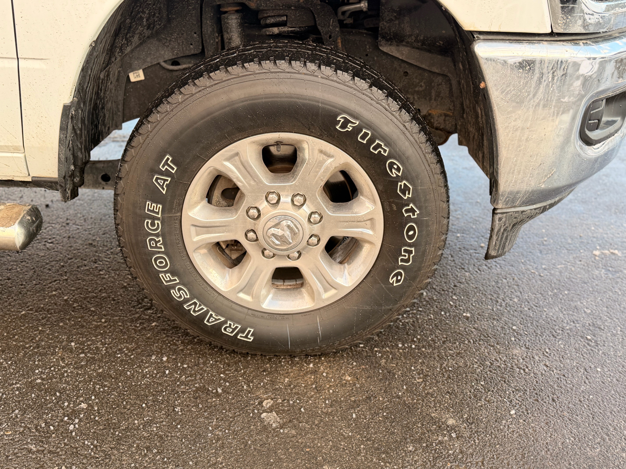 RAM 2500 Tradesman Crew Cab SWB 4WD 2023