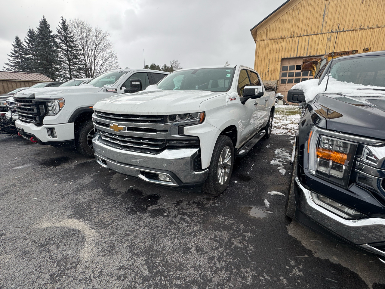 2021 Chevrolet Silverado 1500 LTZ Crew Cab 4WD