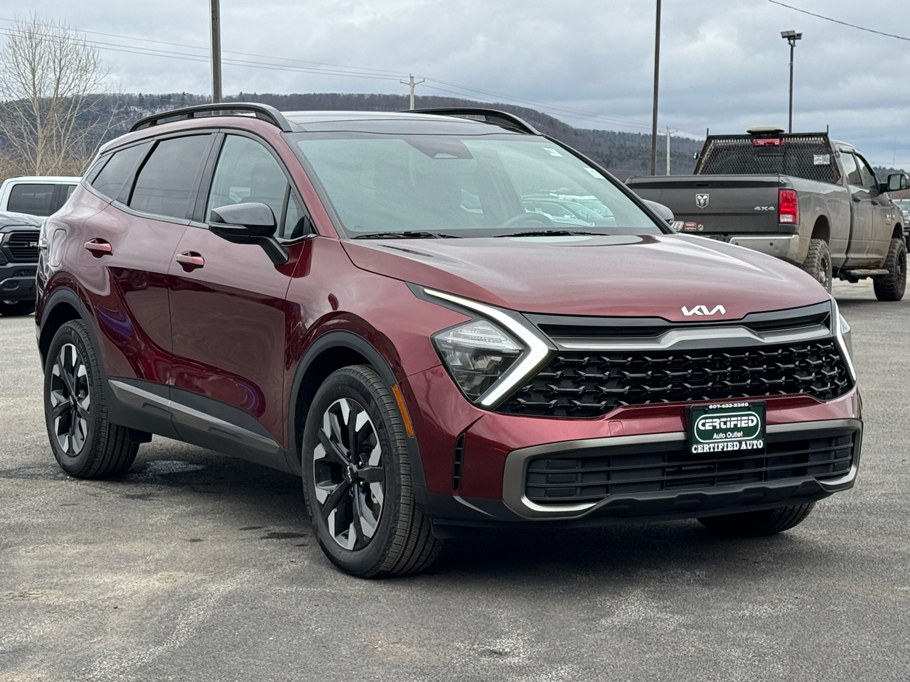 2023 Kia Sportage Hybrid X-Line photo 2