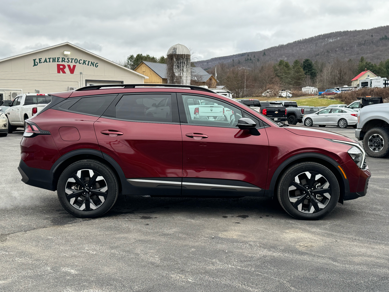 2023 Kia Sportage Hybrid X-Line photo 3