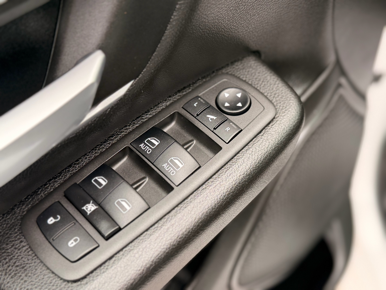 RAM 1500 Big Horn Crew Cab 4WD 2023