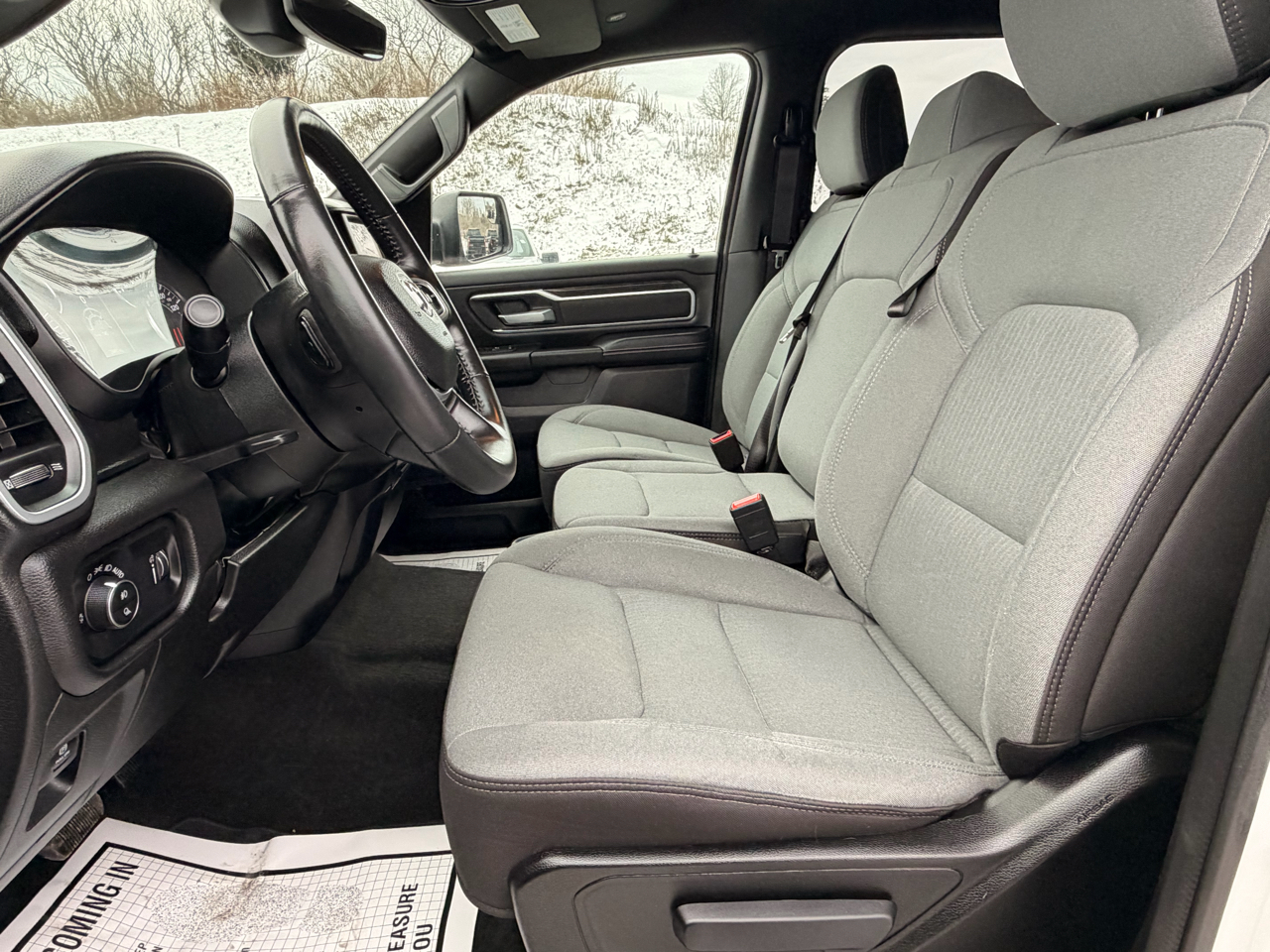 RAM 1500 Big Horn Crew Cab 4WD 2023