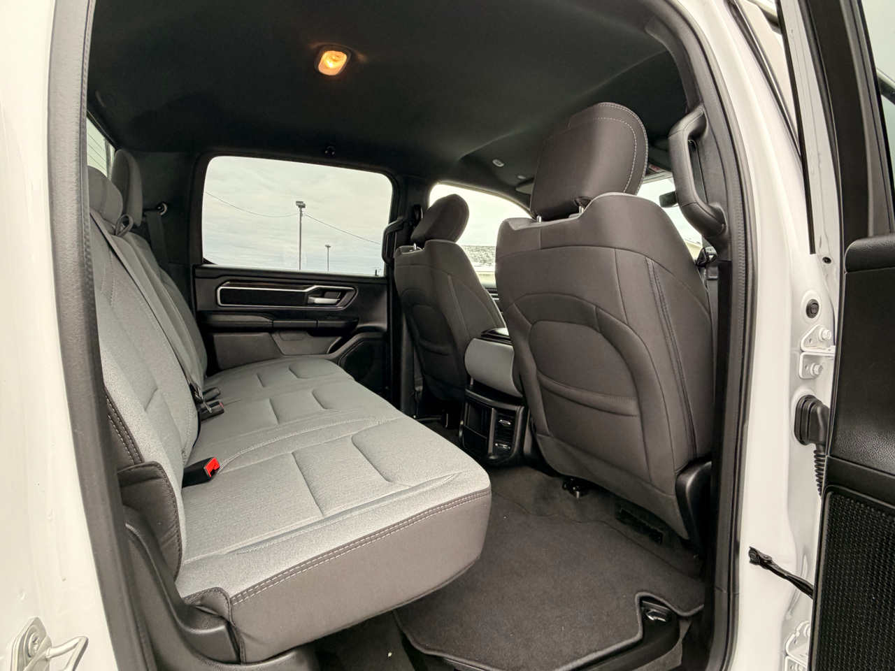 RAM 1500 Big Horn Crew Cab 4WD 2023