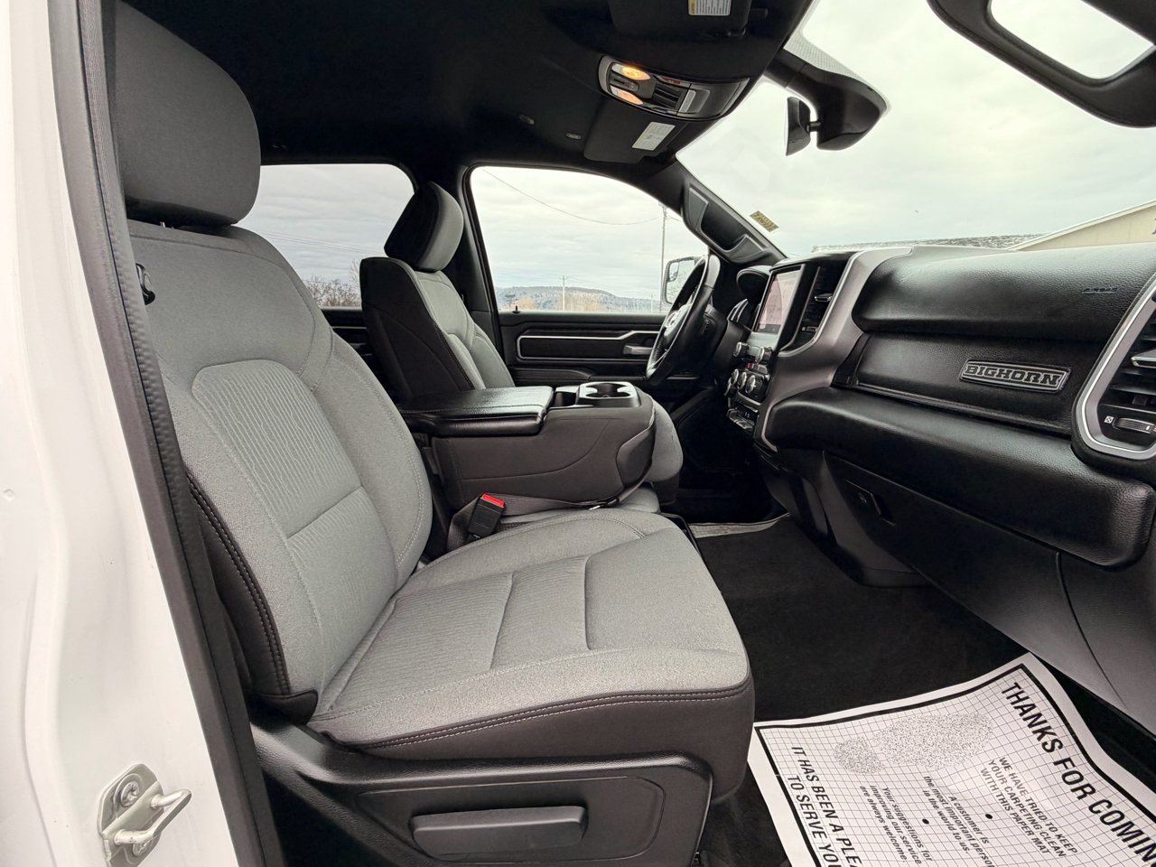 RAM 1500 Big Horn Crew Cab 4WD 2023