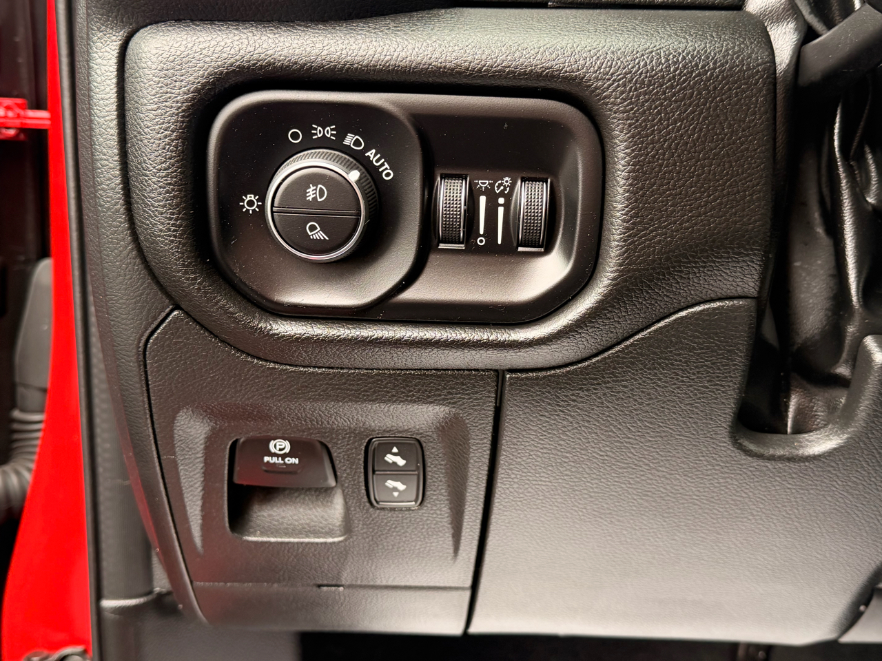 RAM 1500 Laramie Crew Cab SWB 4WD 2023