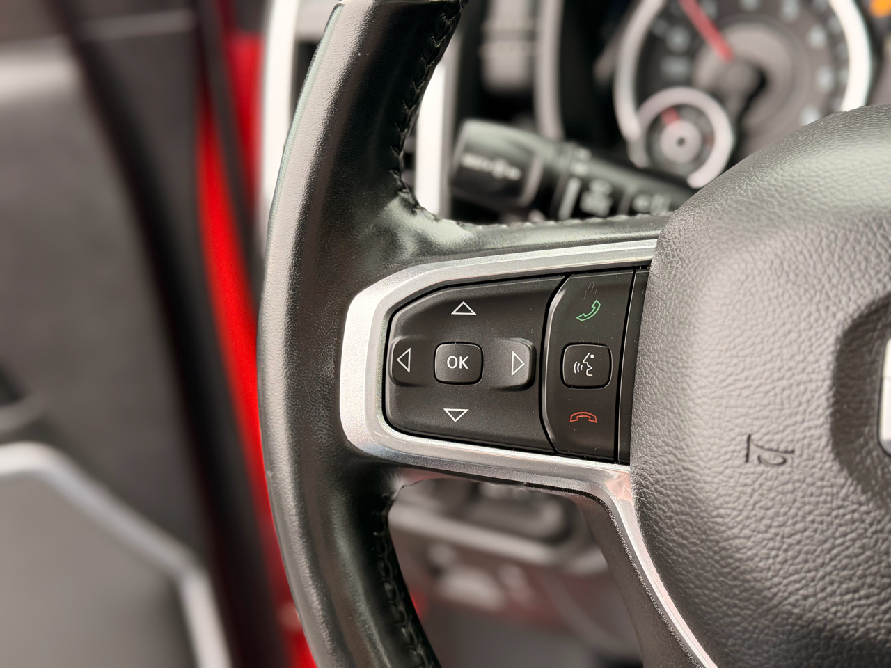 RAM 1500 Laramie Crew Cab SWB 4WD 2023