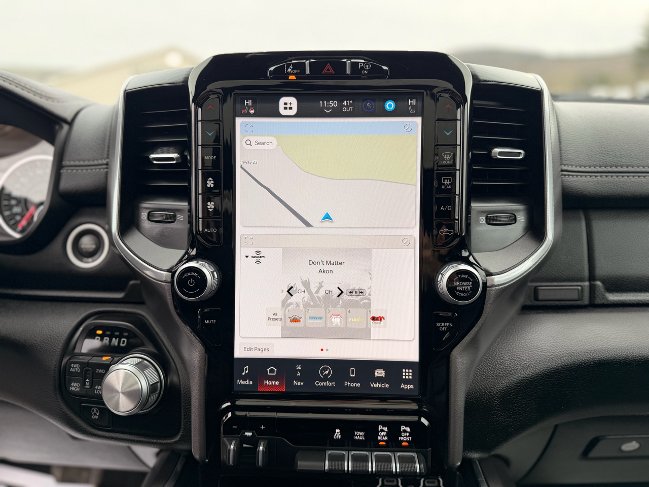 RAM 1500 Laramie Crew Cab SWB 4WD 2023