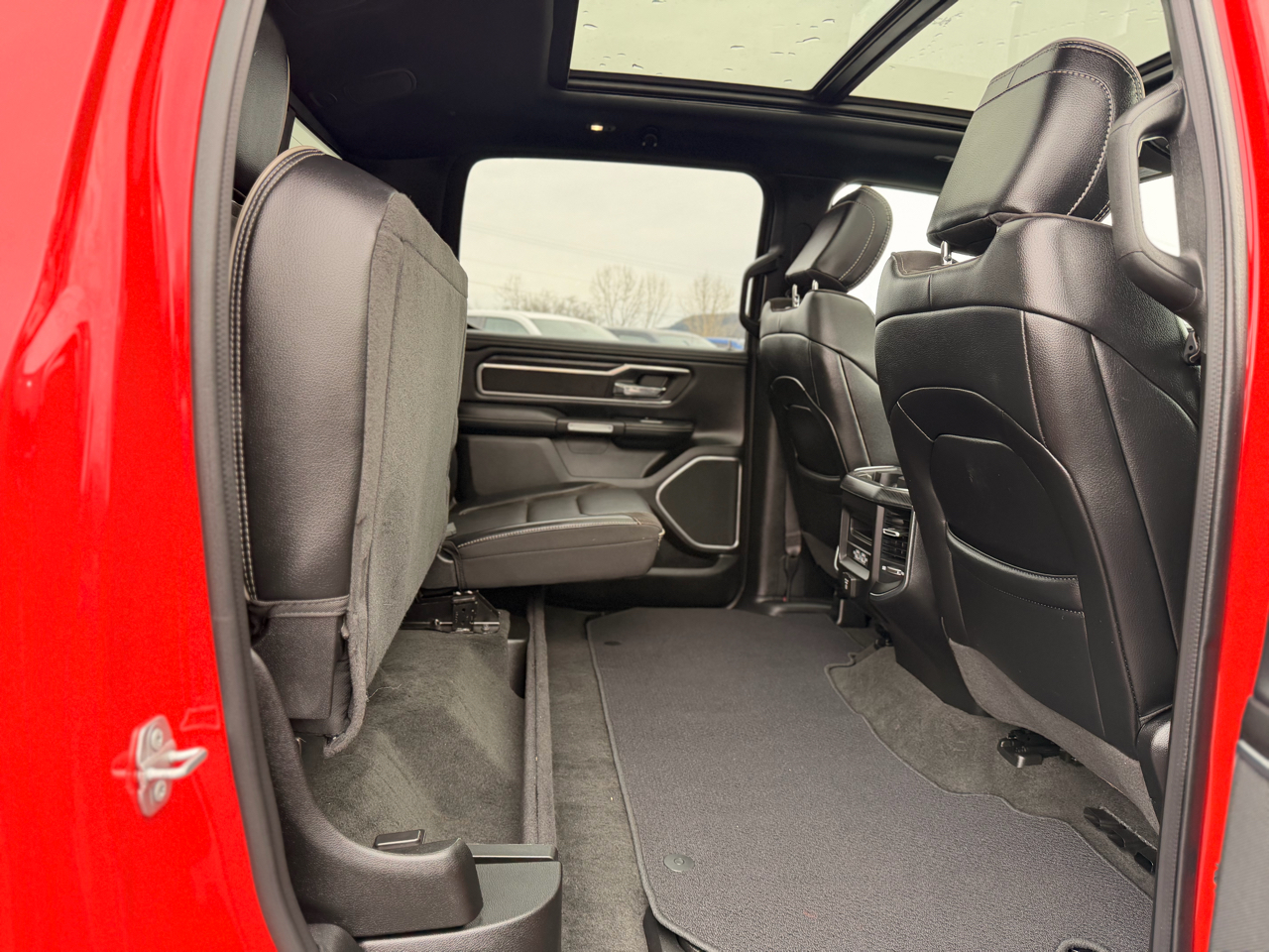 RAM 1500 Laramie Crew Cab SWB 4WD 2023