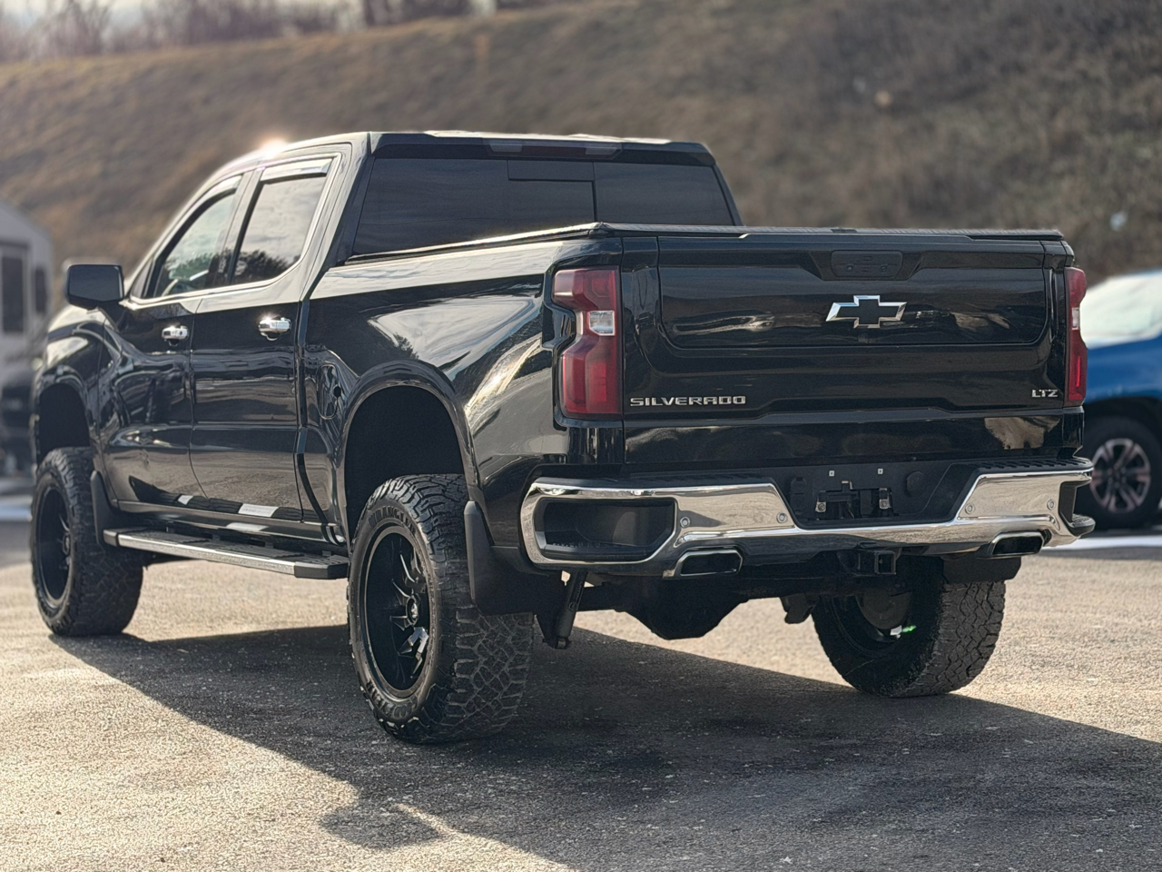 Chevrolet Silverado 1500 Limited LTZ Crew Cab 4WD 2022