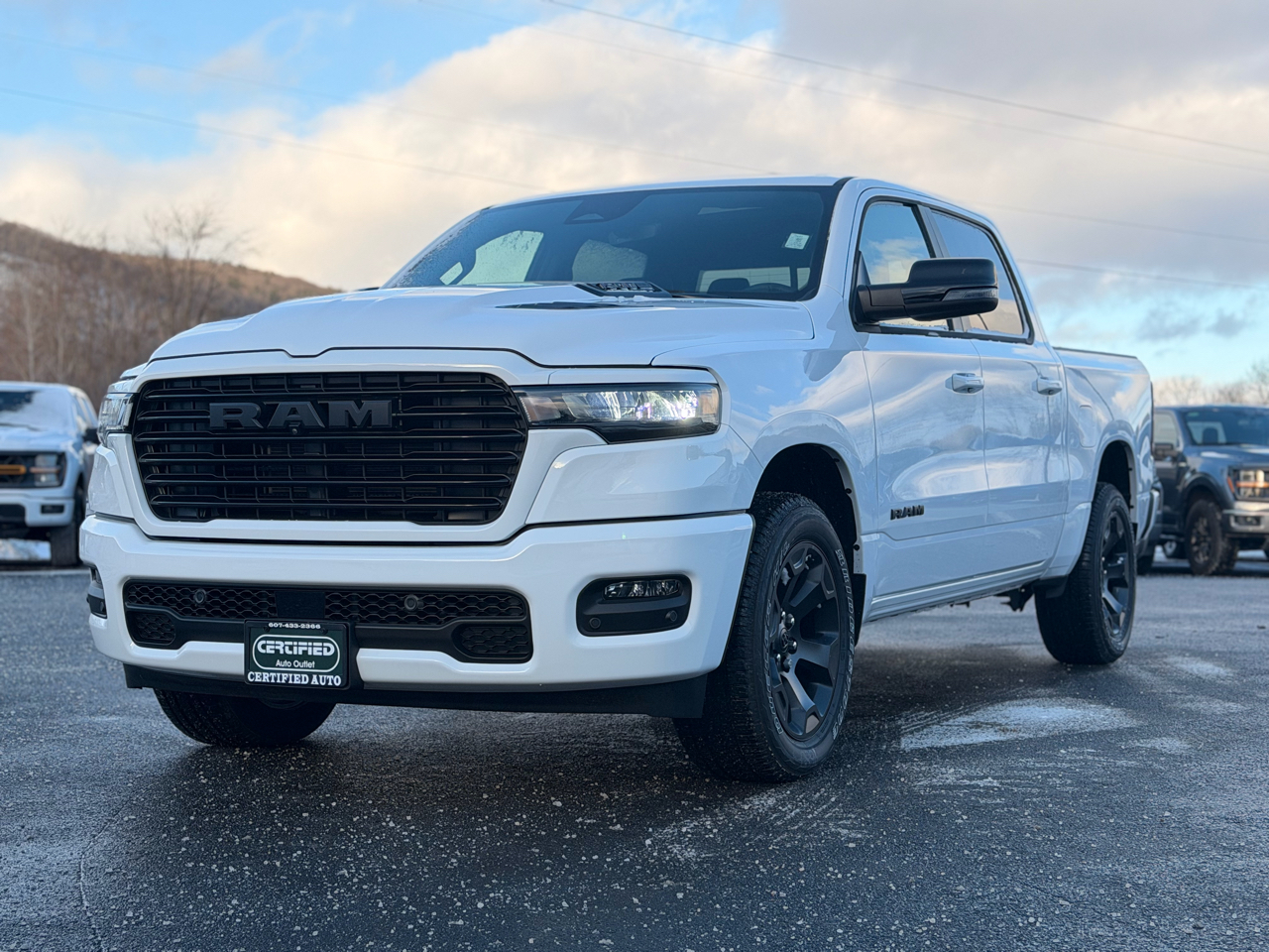 RAM 1500 Sport Crew Cab 4WD 2025
