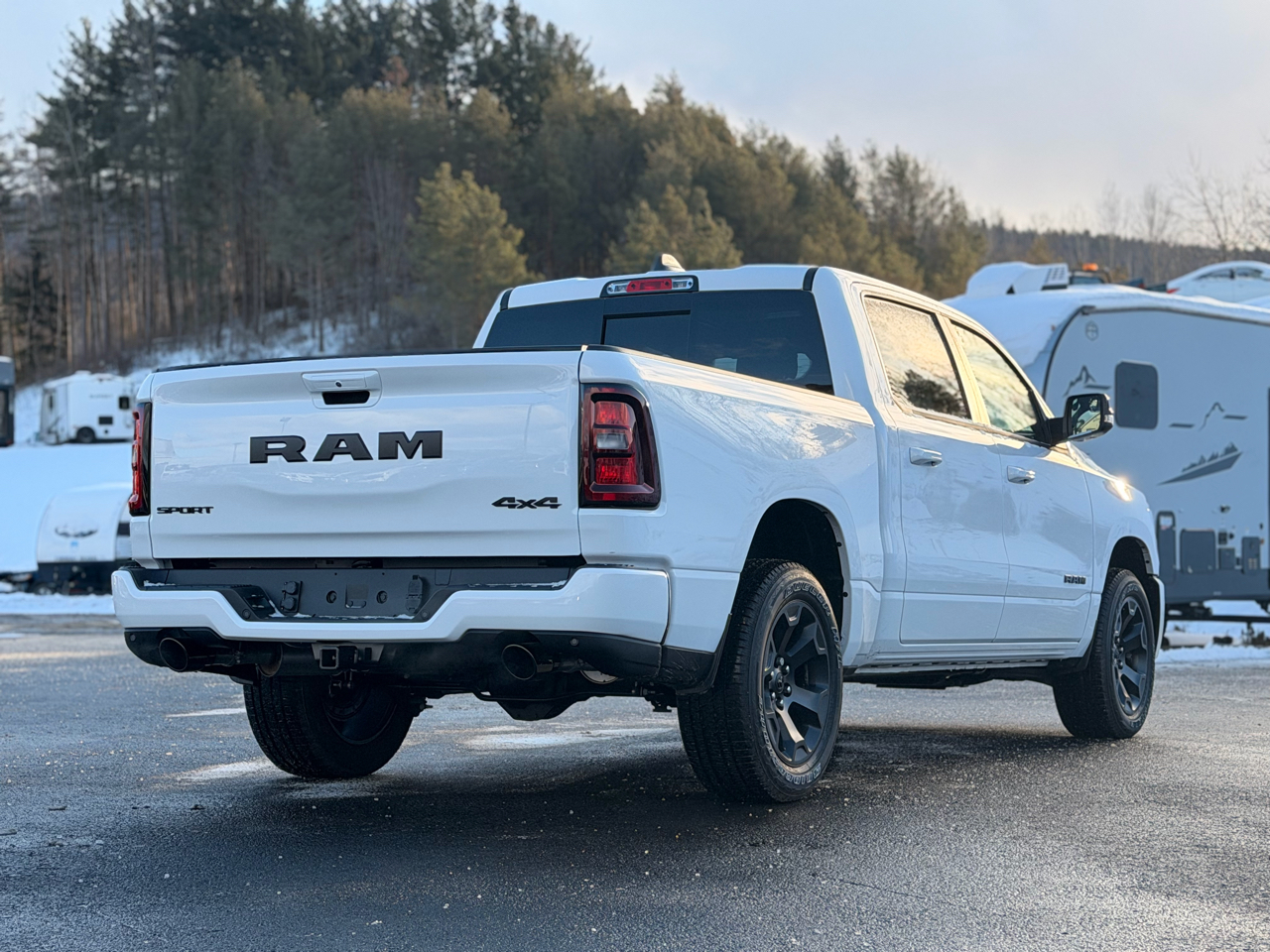 RAM 1500 Sport Crew Cab 4WD 2025