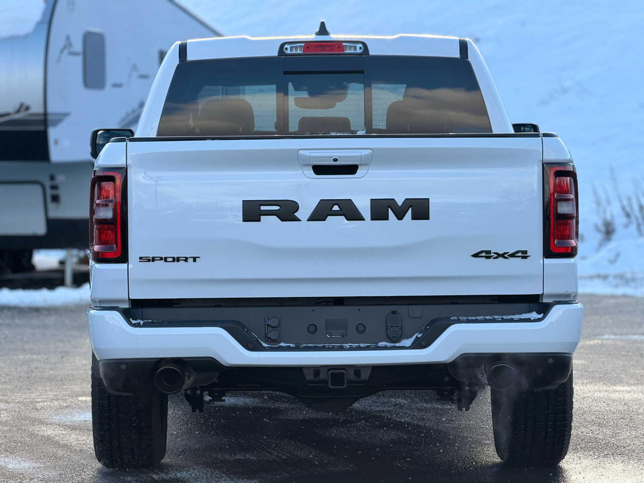 RAM 1500 Sport Crew Cab 4WD 2025