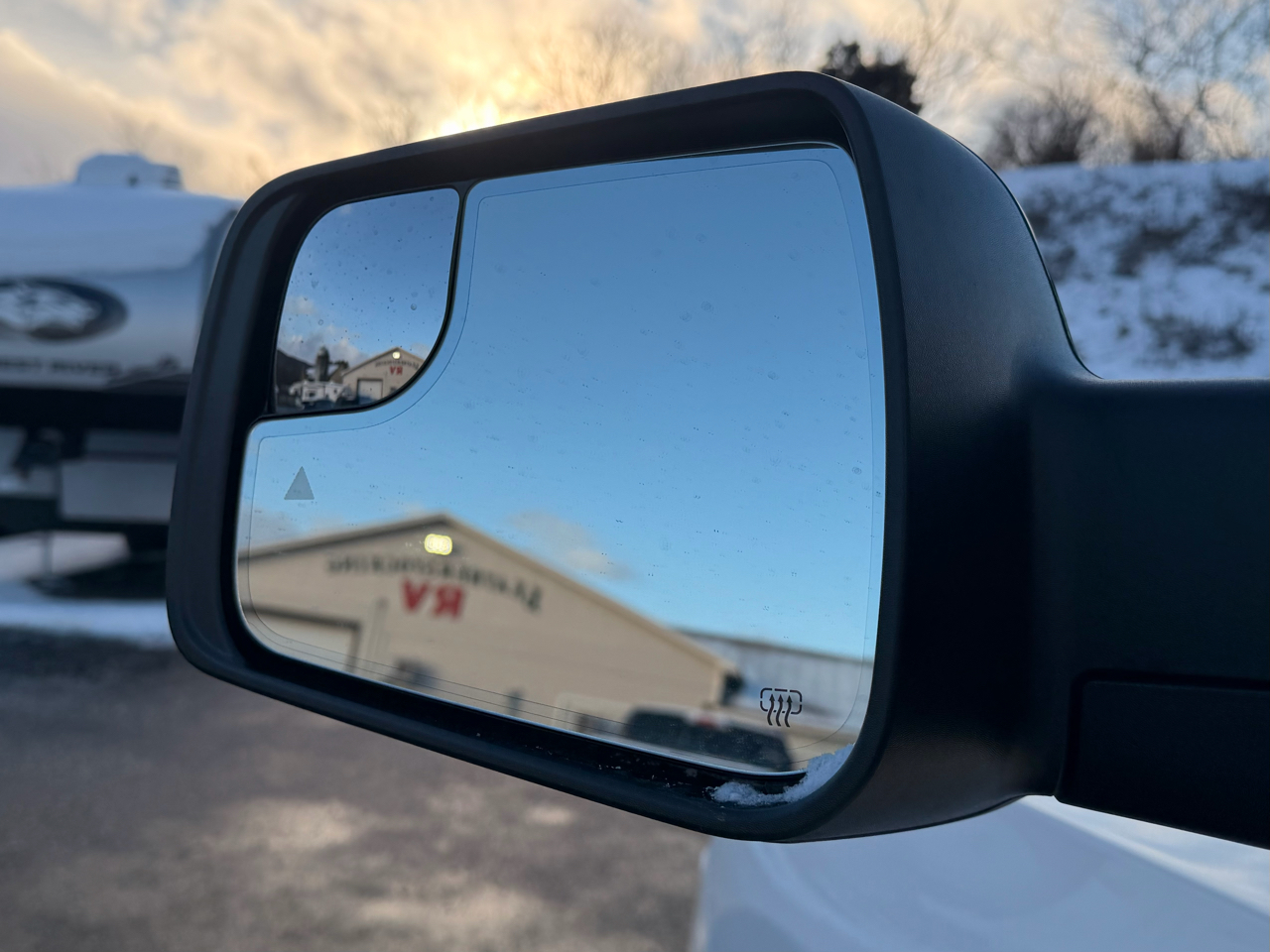 RAM 1500 Sport Crew Cab 4WD 2025