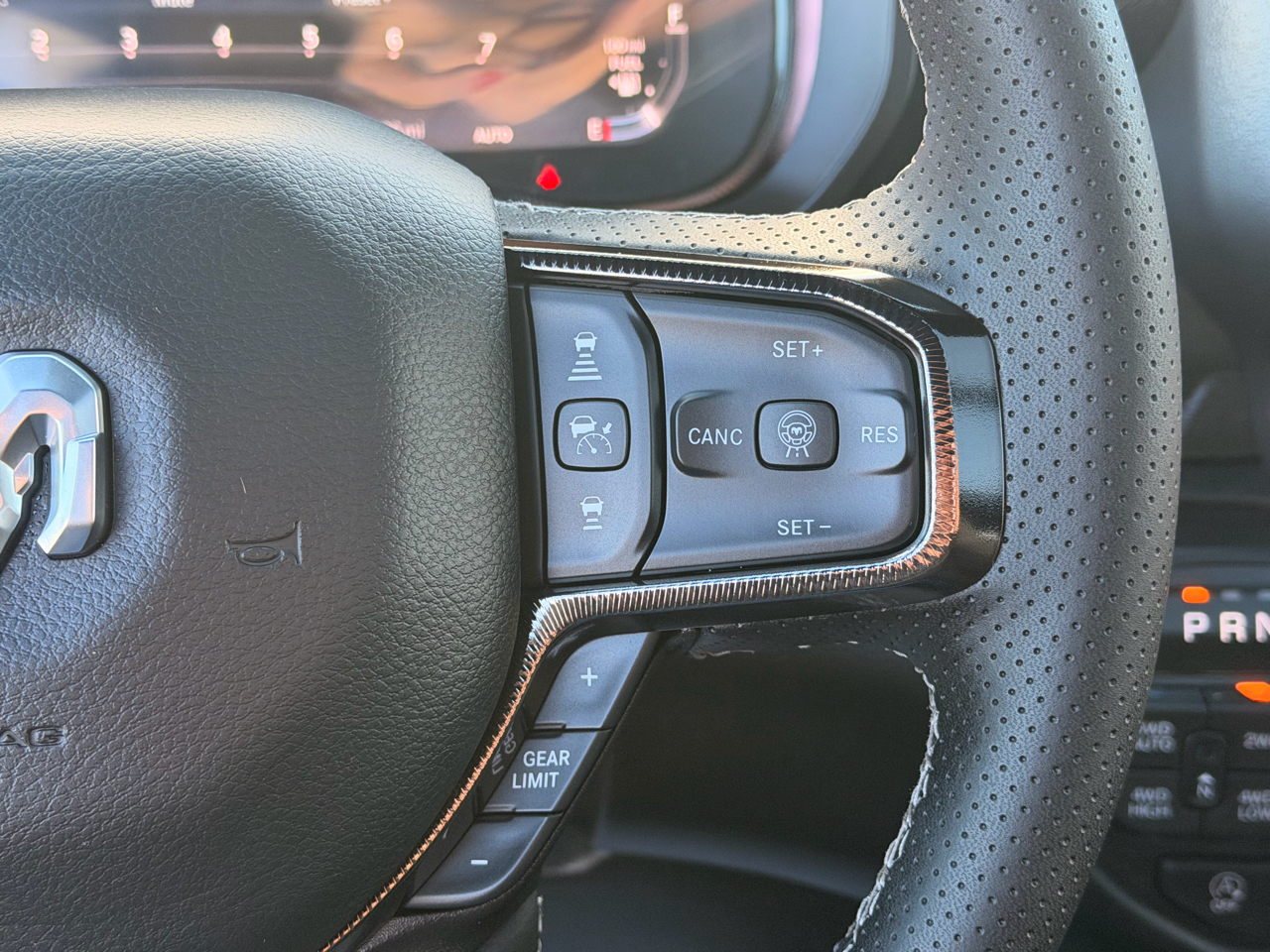 RAM 1500 Sport Crew Cab 4WD 2025