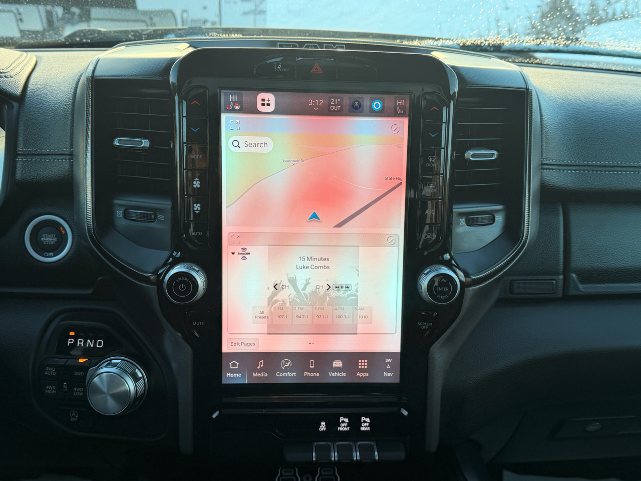 RAM 1500 Sport Crew Cab 4WD 2025