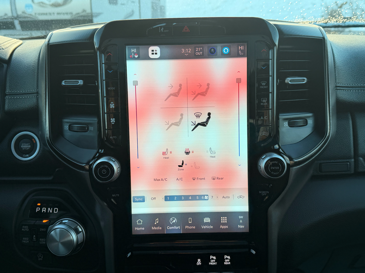 RAM 1500 Sport Crew Cab 4WD 2025