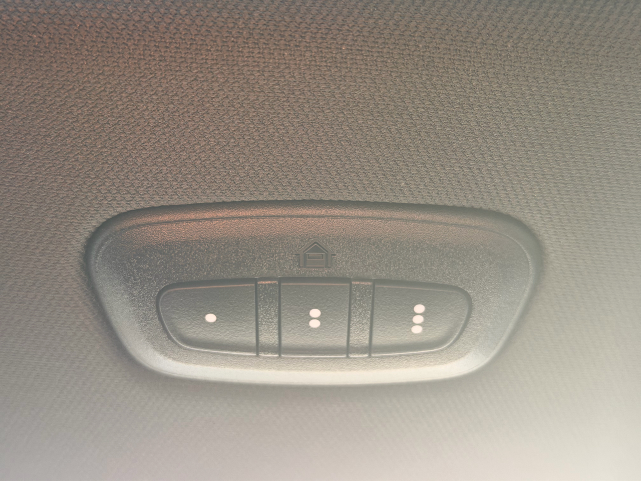 RAM 1500 Sport Crew Cab 4WD 2025