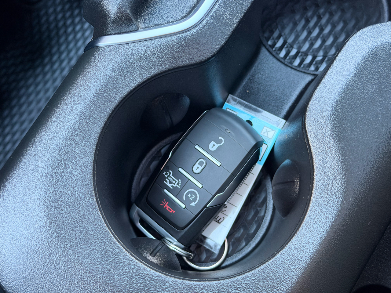 RAM 1500 Sport Crew Cab 4WD 2025