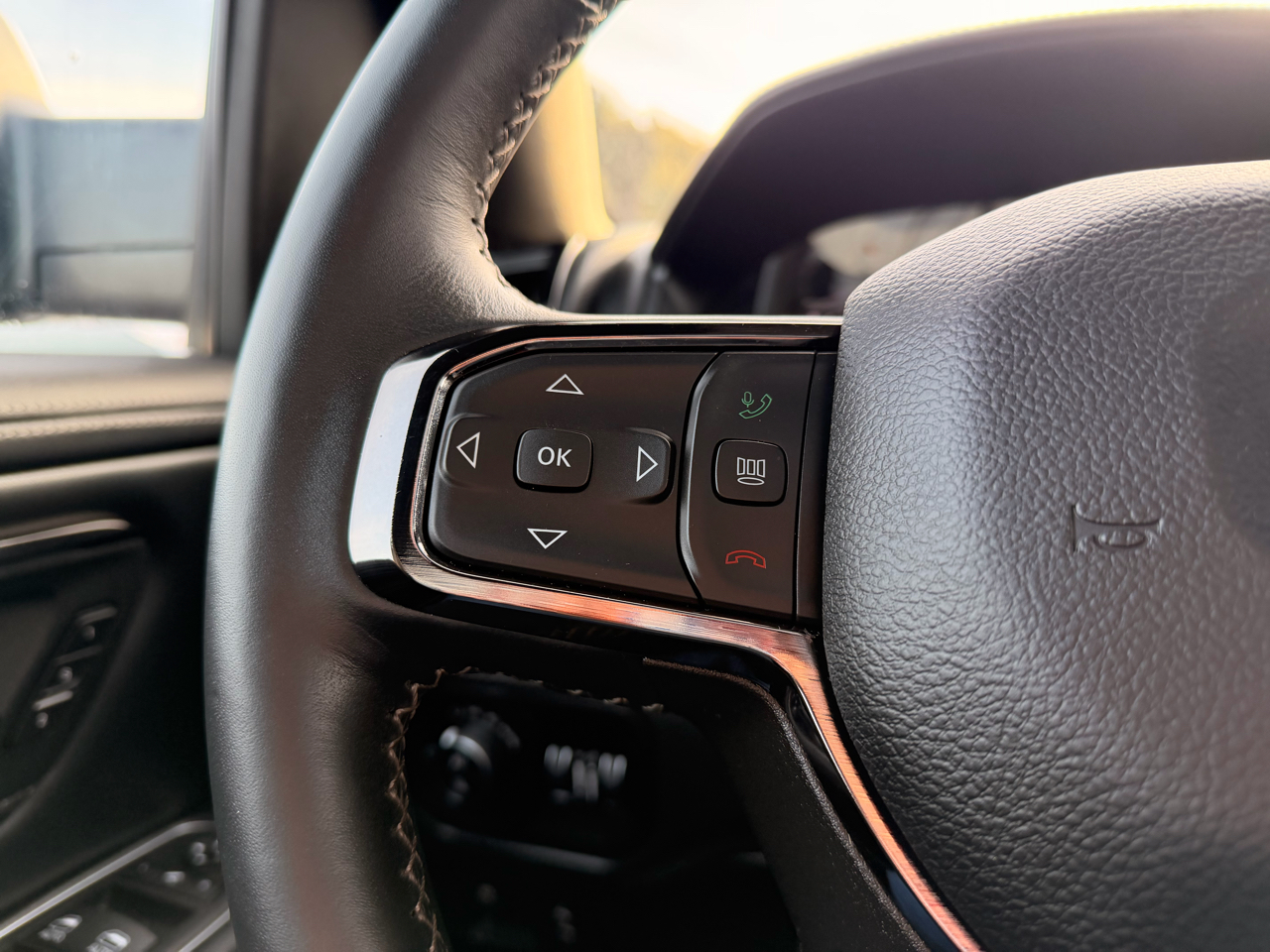 RAM 1500 Limited Crew Cab SWB 4WD 2024