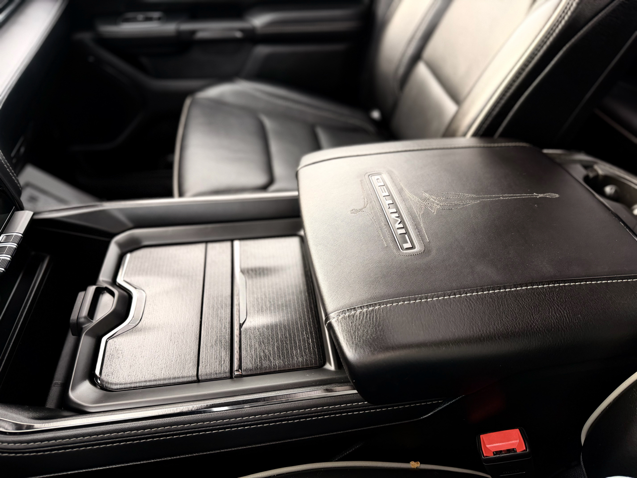 RAM 1500 Limited Crew Cab SWB 4WD 2024