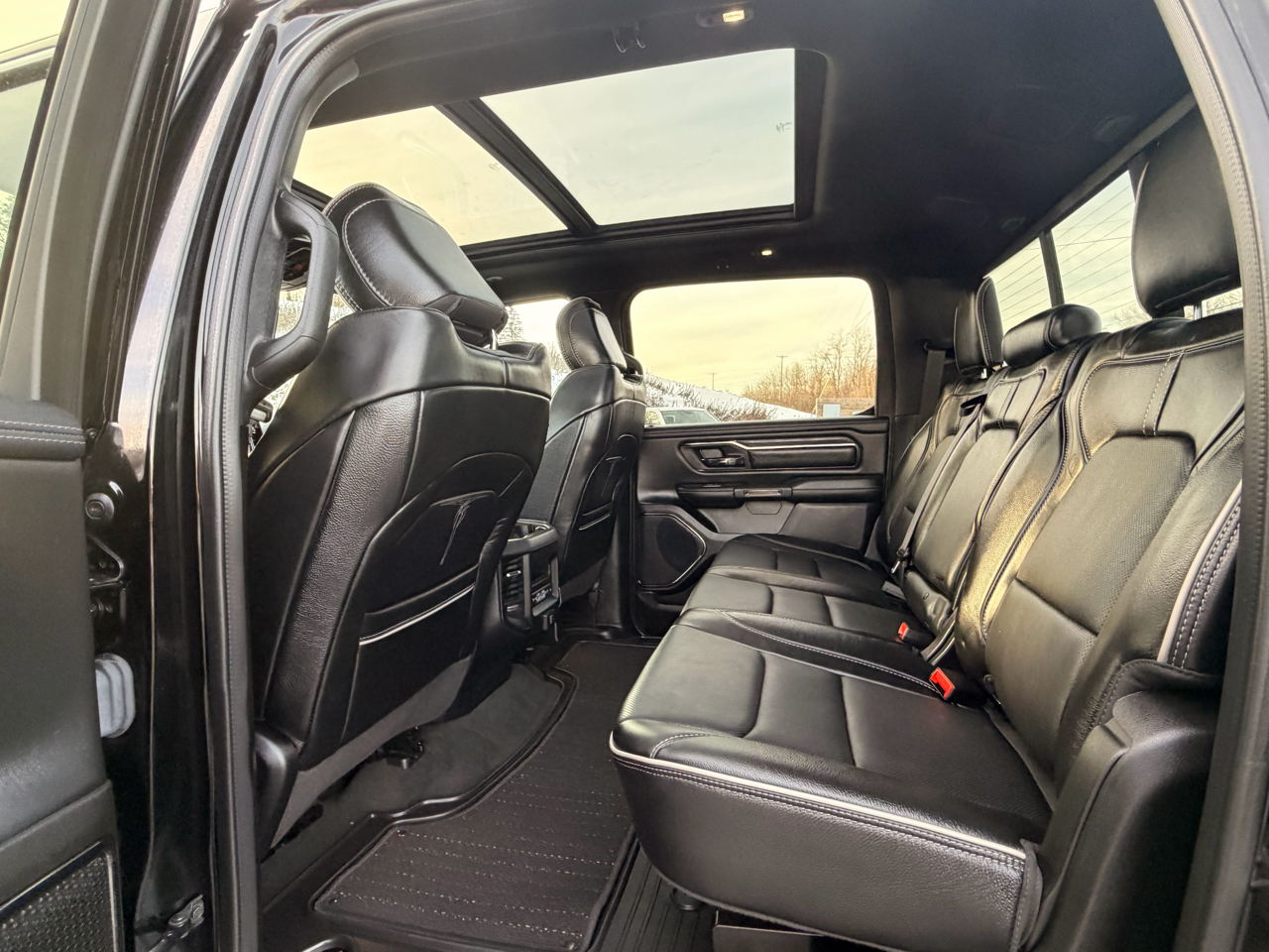 RAM 1500 Limited Crew Cab SWB 4WD 2024