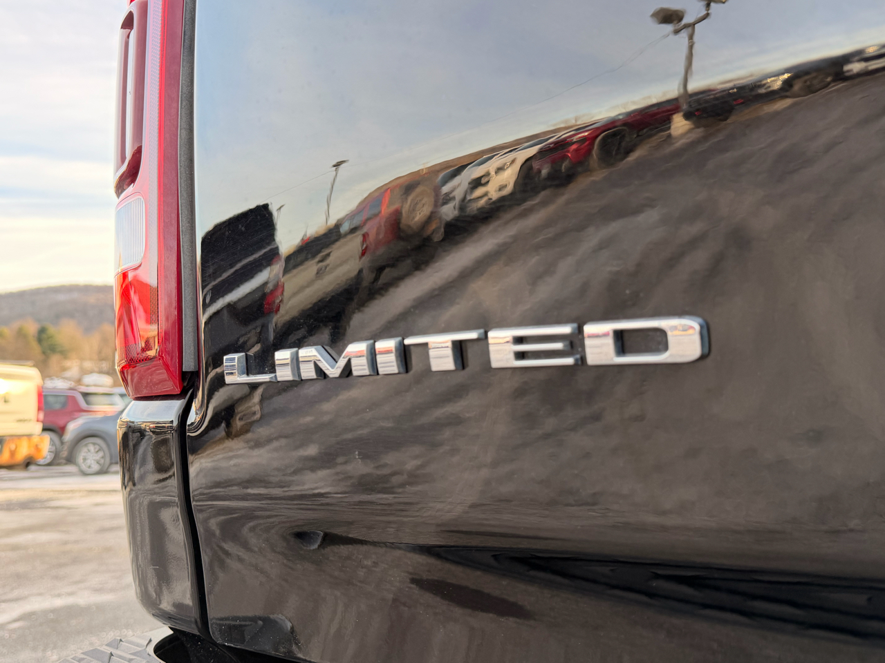 RAM 1500 Limited Crew Cab SWB 4WD 2024