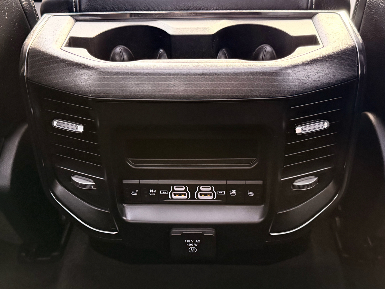 RAM 1500 Limited Crew Cab SWB 4WD 2024