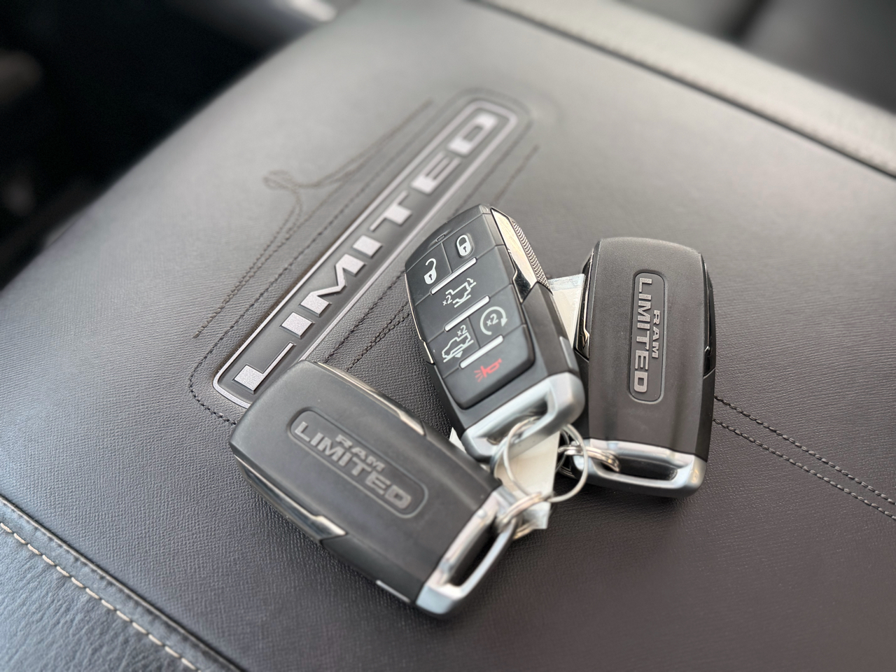 RAM 1500 Limited Crew Cab SWB 4WD 2024