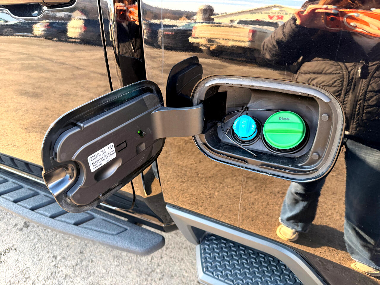 GMC Sierra 2500HD AT4 Crew Cab 4WD 2023