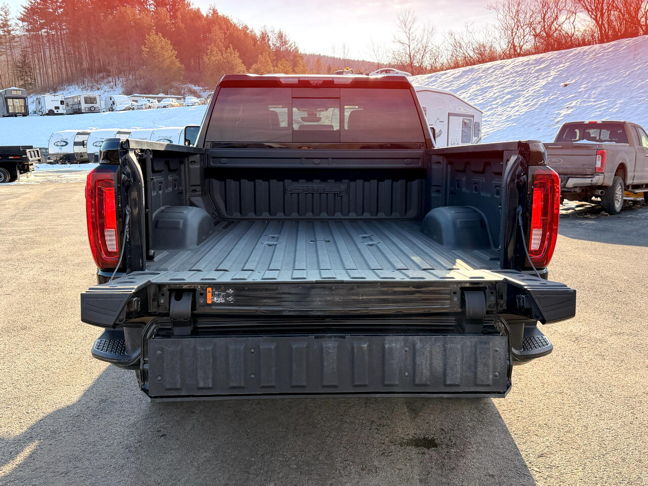 GMC Sierra 2500HD AT4 Crew Cab 4WD 2023