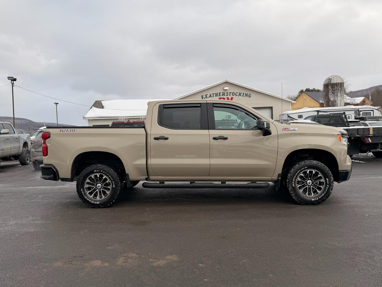 Chevrolet Silverado 1500 Trail Boss LT Crew Cab 4WD 2022