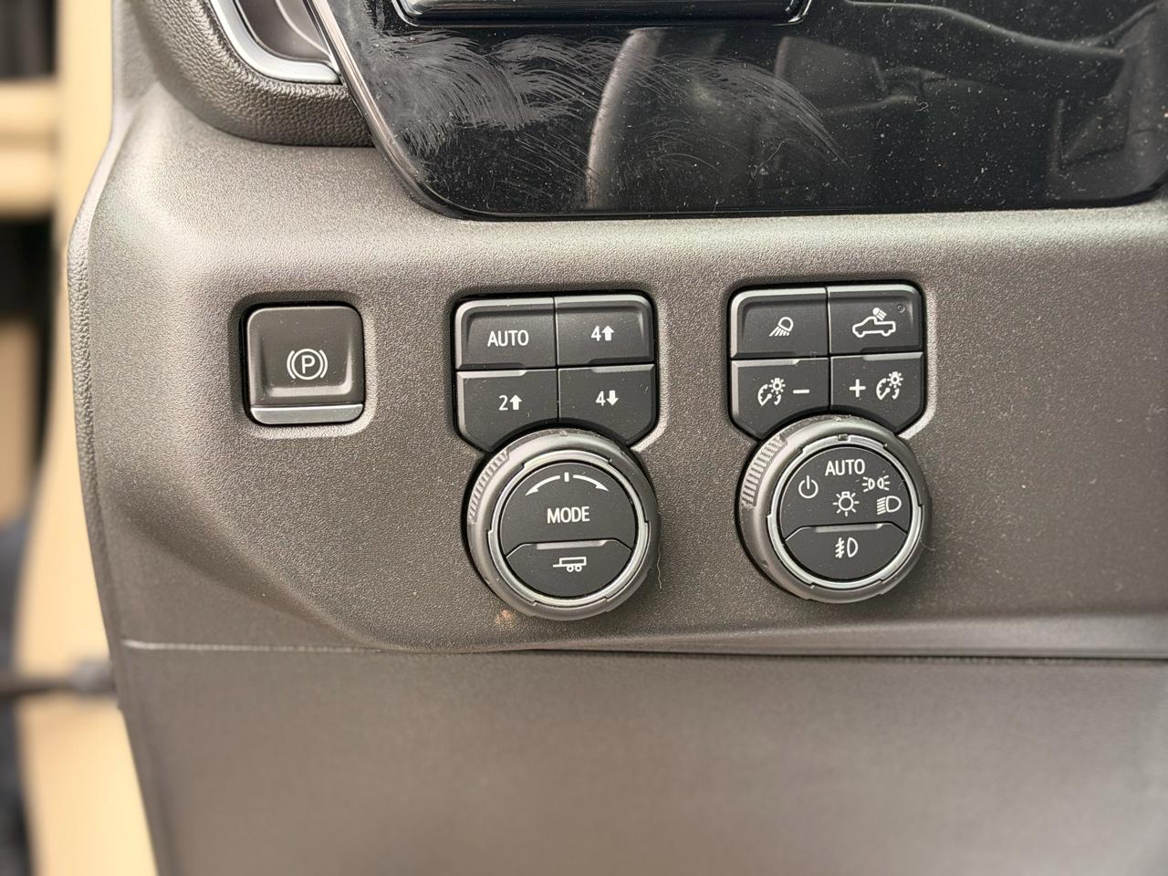 Chevrolet Silverado 1500 Trail Boss LT Crew Cab 4WD 2022