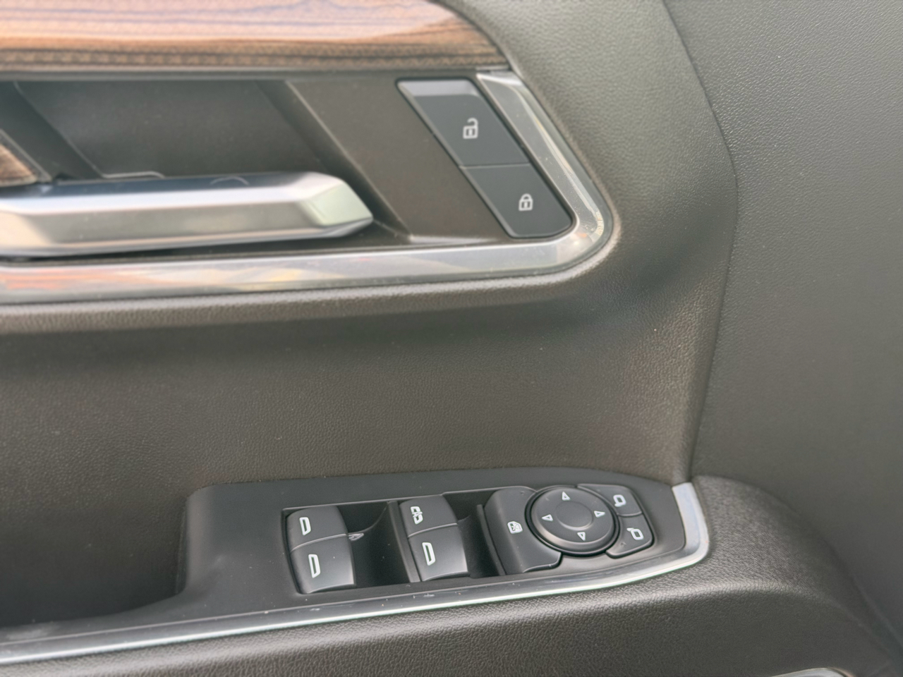 Chevrolet Silverado 1500 Trail Boss LT Crew Cab 4WD 2024