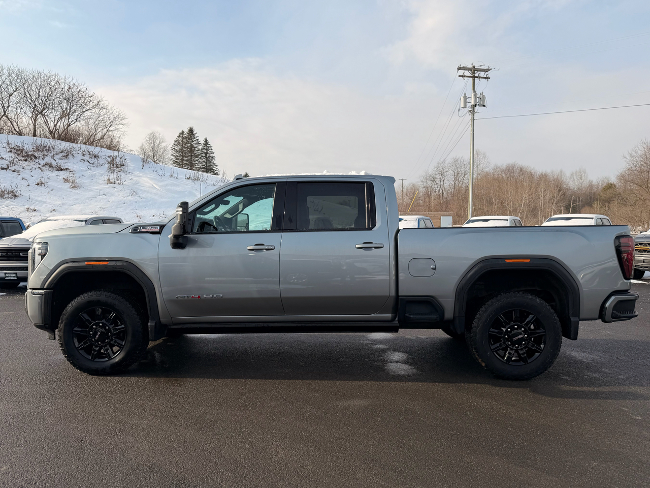 GMC Sierra 2500HD AT4 Crew Cab 4WD 2024