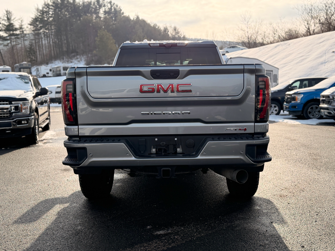 GMC Sierra 2500HD AT4 Crew Cab 4WD 2024